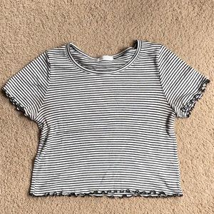 Black/white stripped cropped shirt
